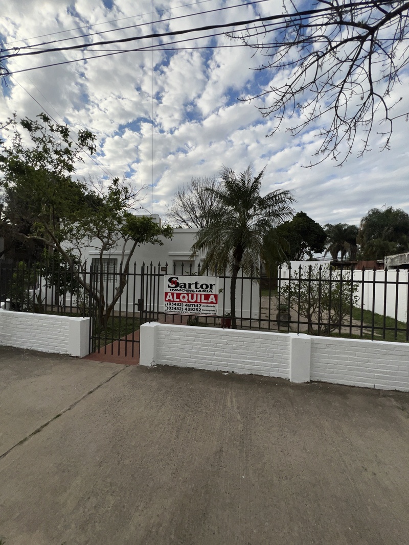 Casa en Alquiler — Colón 694, Reconquista, Santa Fe