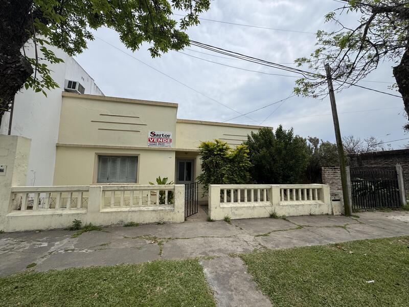 Casa en Venta — Calle 8 200, Avellaneda, Santa Fe